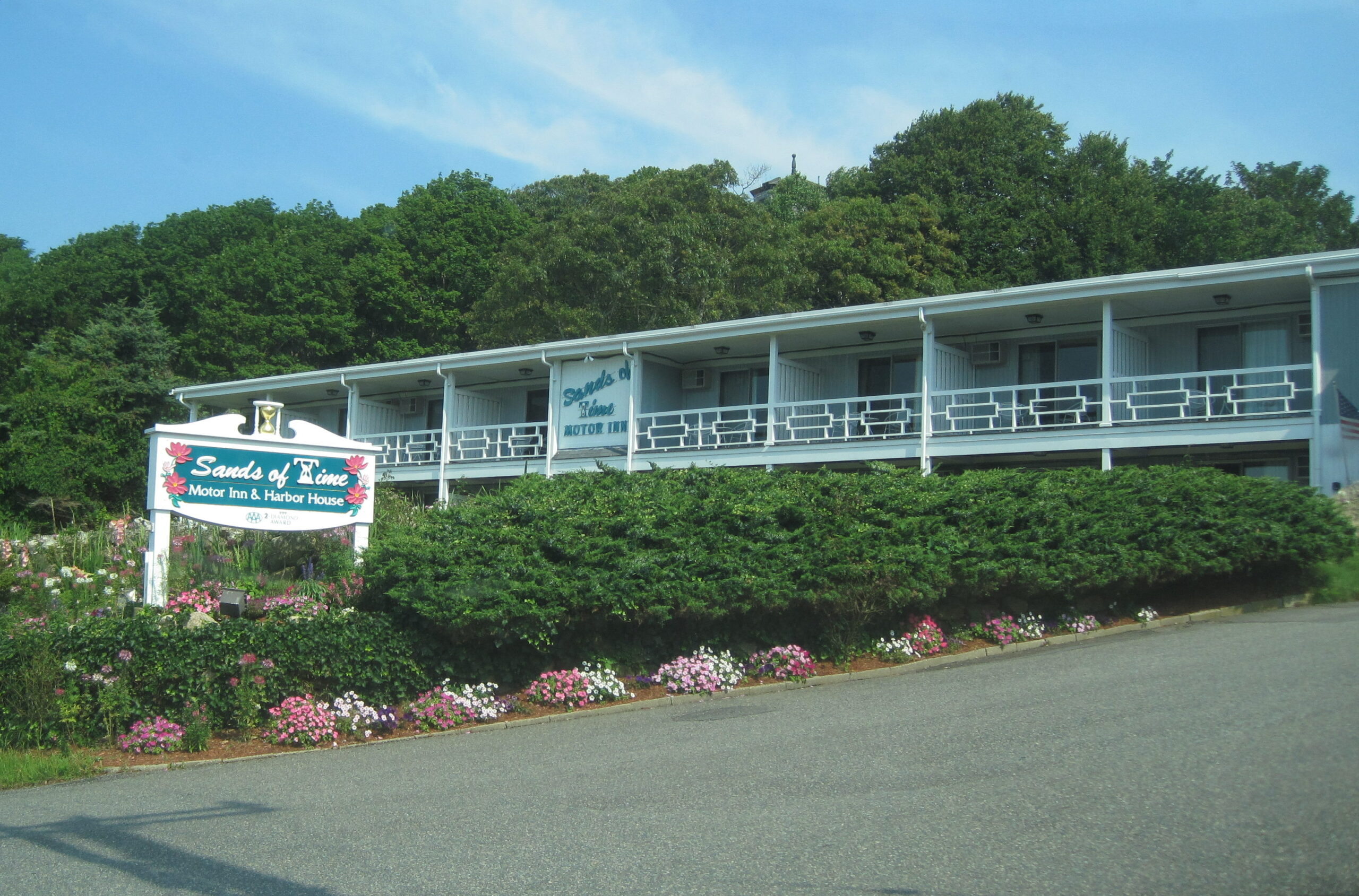 Sands of Time Inn in Woods Hole, MA