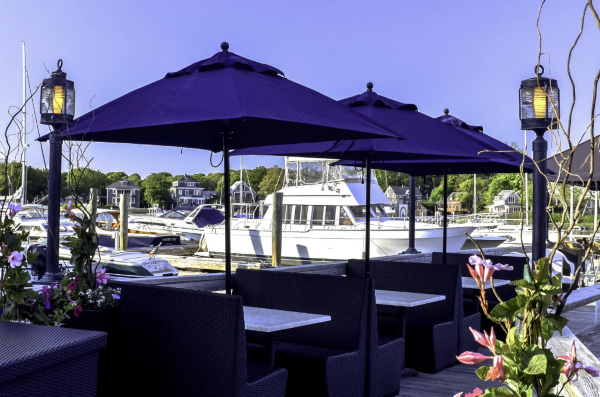 Complete Guide to Woods Hole Restaurants
